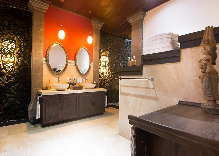 Villa Bidadari Private & Retreat *