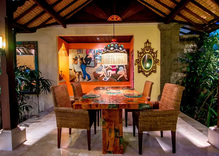 Villa Bidadari Private & Retreat *